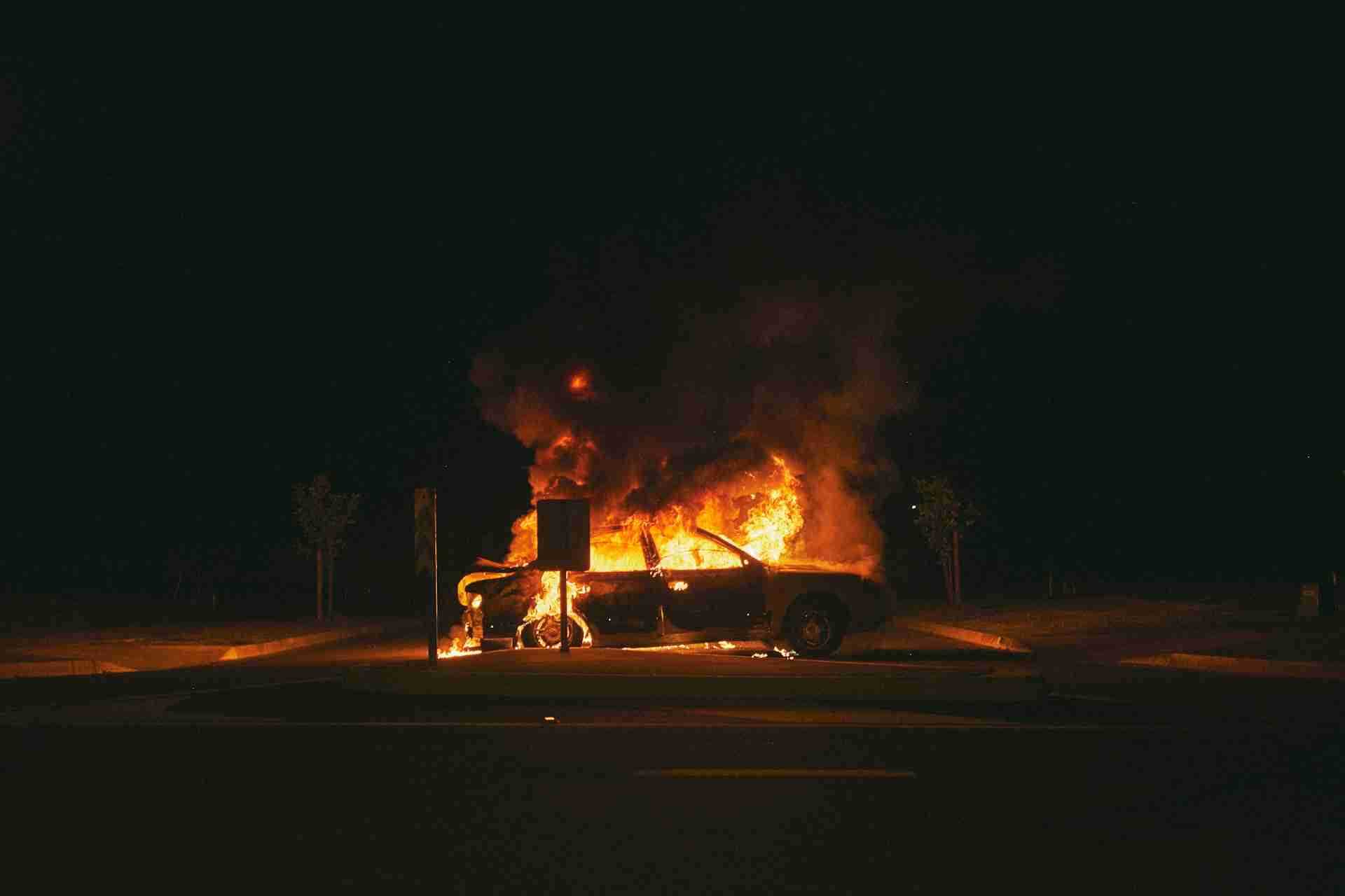 電動車爆炸可以跟誰求償？律師告訴你如何應對和預防損失！