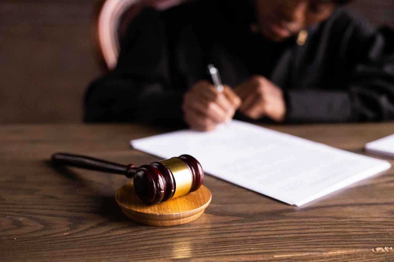 判決違背法令是什麼？律師解析定義與處理方式