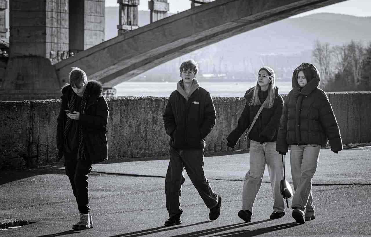 16歲以上未滿18歲性行為合法嗎？律師：留意年齡界限！