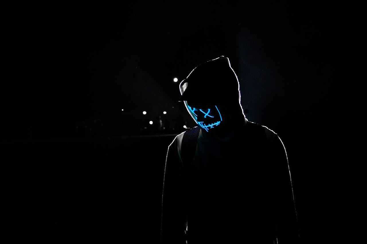 冒用他人名義有什麼法律責任?