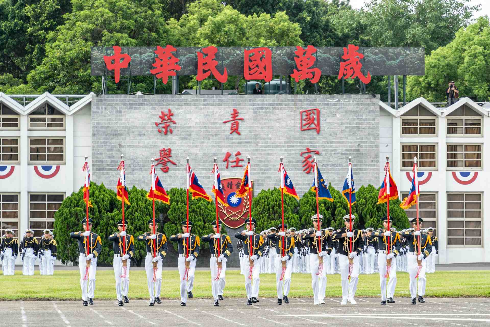 軍人犯法之法律責任跟一般人民一樣嗎?