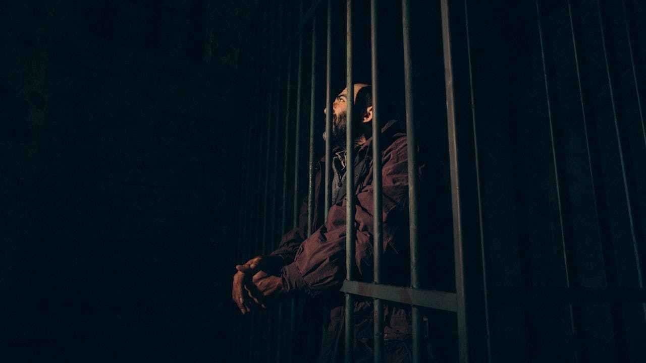 羈押多久開庭？